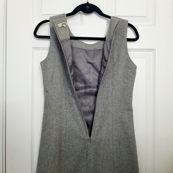 Chic Line Gray Dress with Bow Accent - Picture 4 of 8